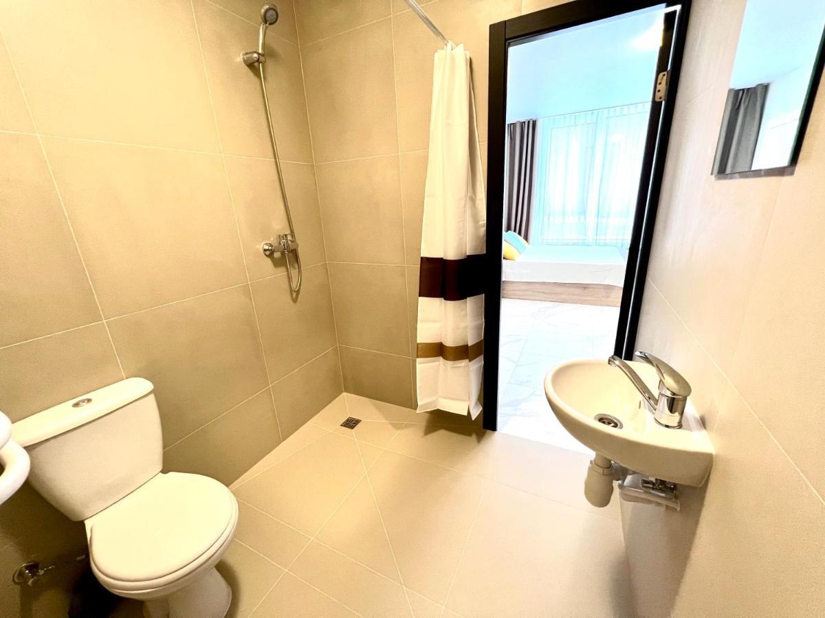 Osapart Hotel In A Complex Semycvit 2 Львов Экстерьер фото